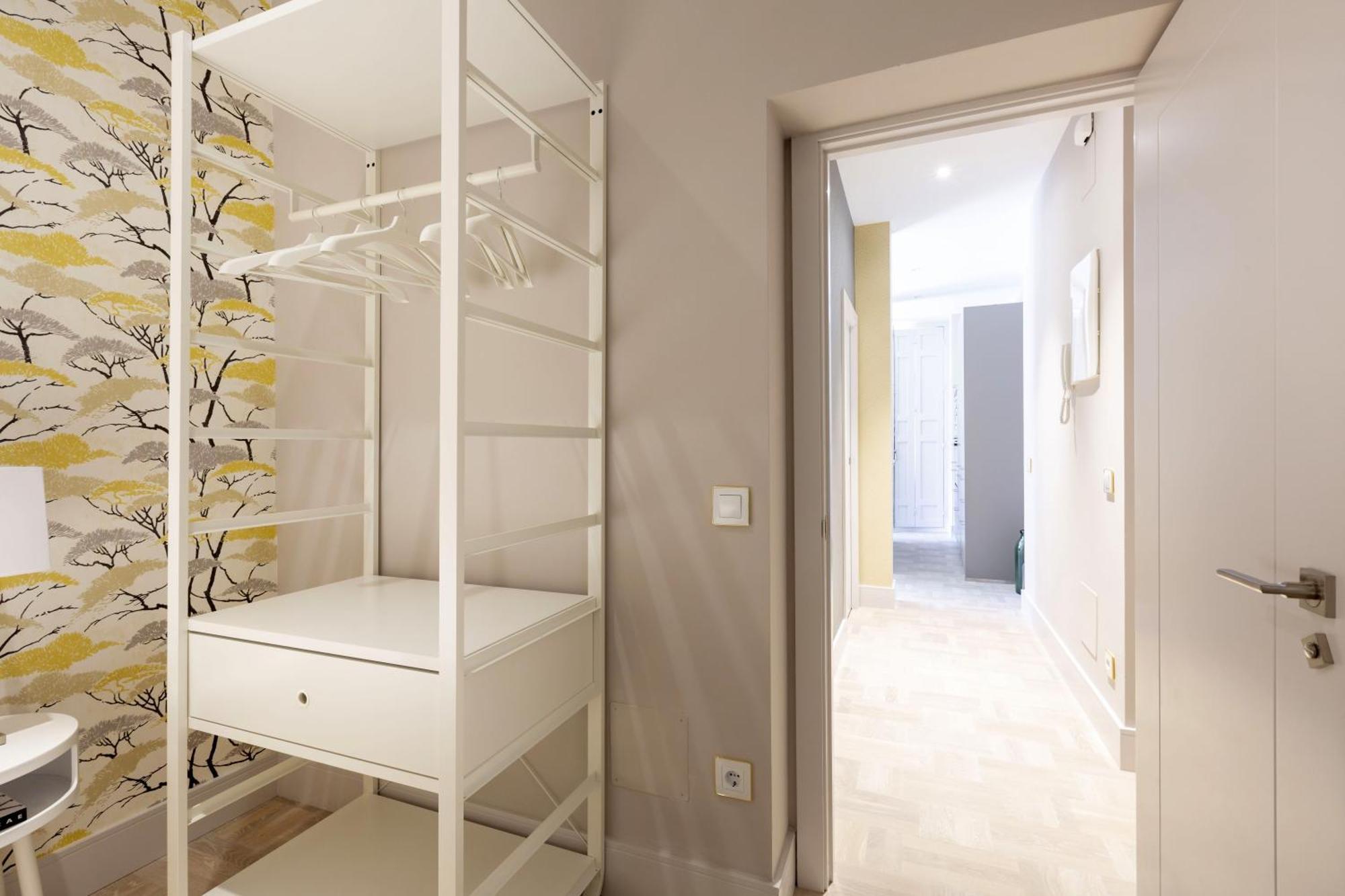 Precioso Apt En La Plaza De La Paja Latina Madrid Bagian luar foto