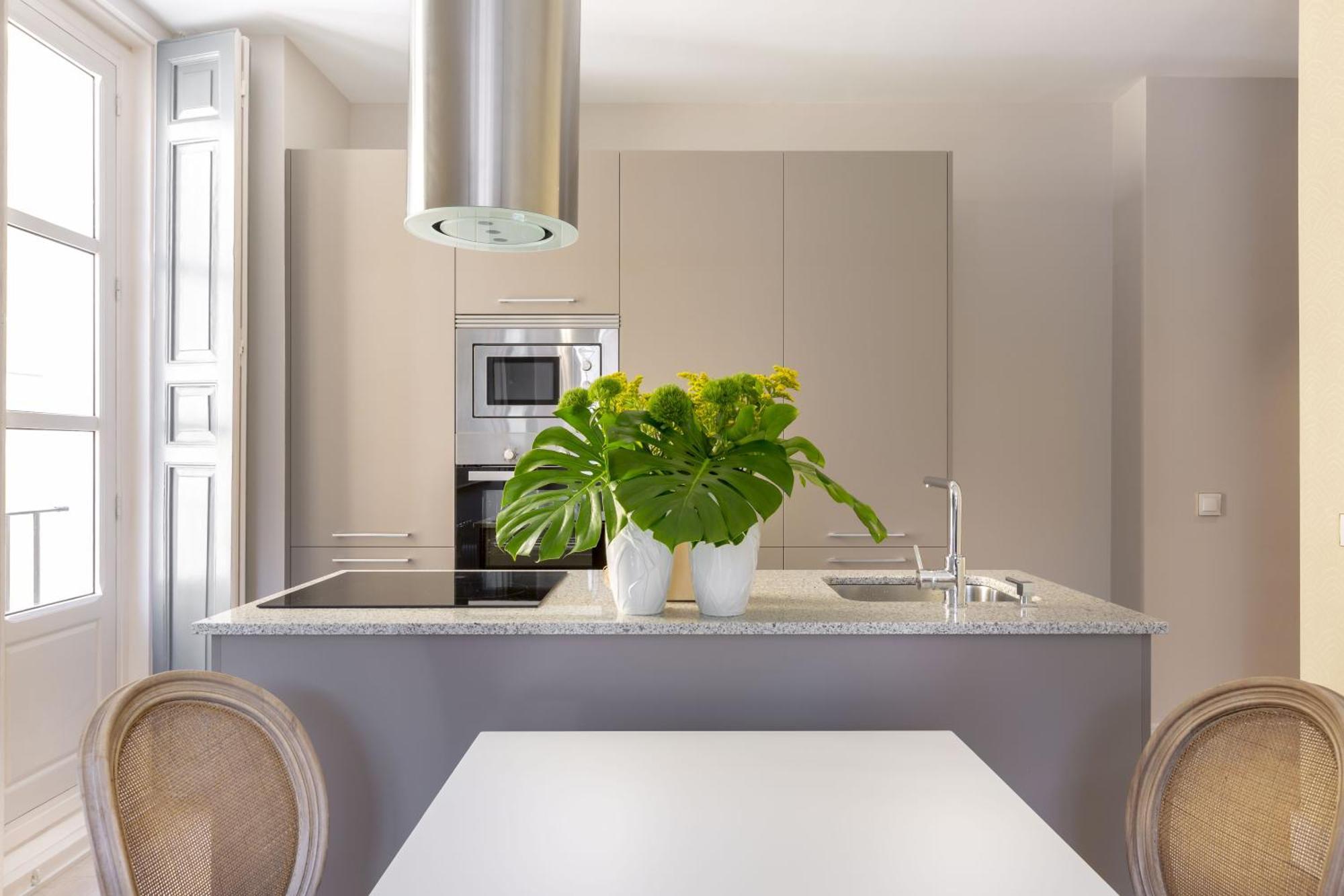 Precioso Apt En La Plaza De La Paja Latina Madrid Bagian luar foto