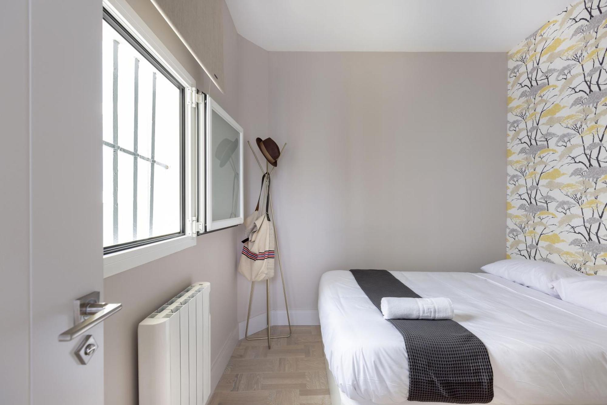 Precioso Apt En La Plaza De La Paja Latina Madrid Bagian luar foto